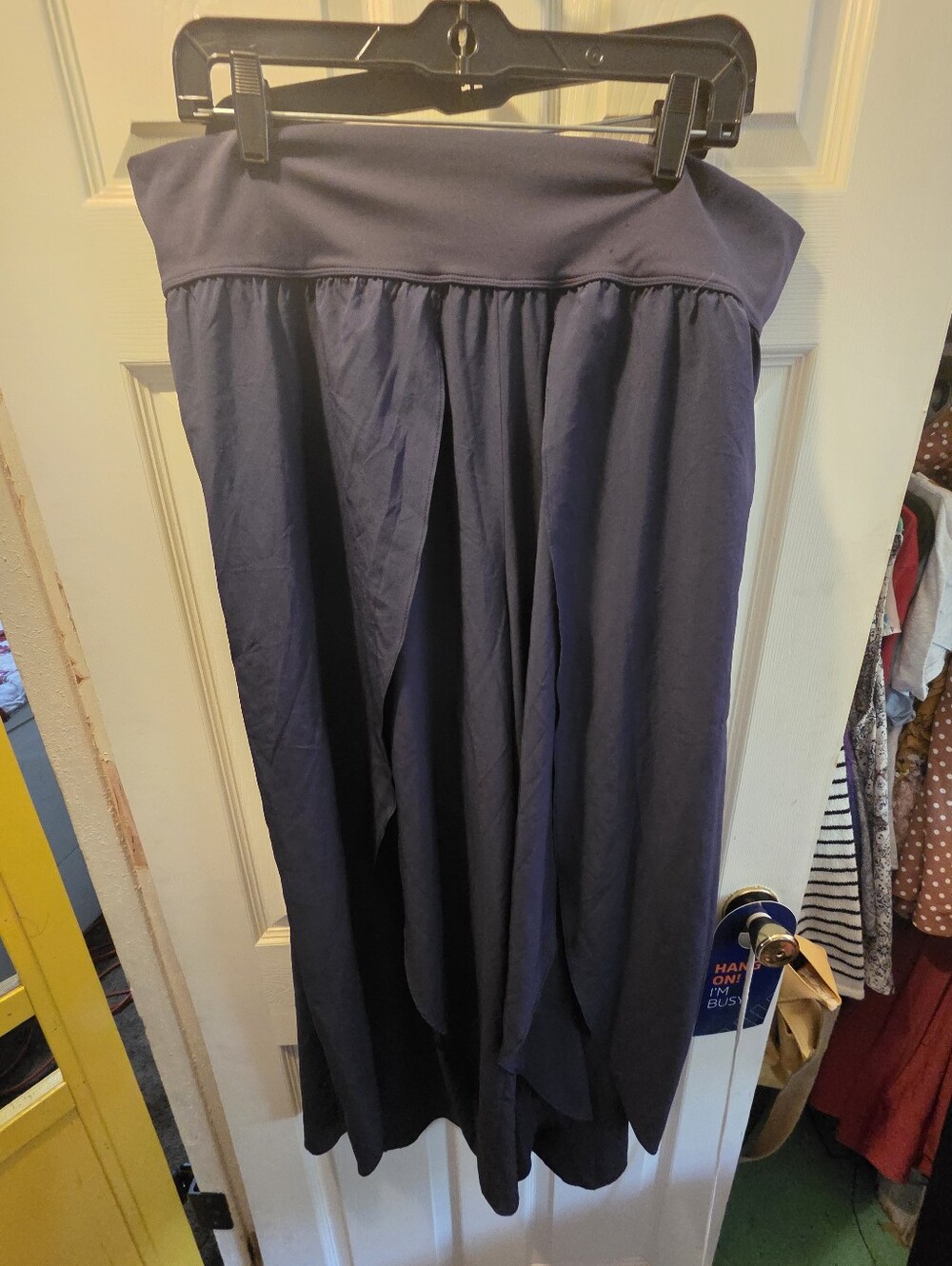 Women's Navy Flowing Pants - Comfortable Casual Style